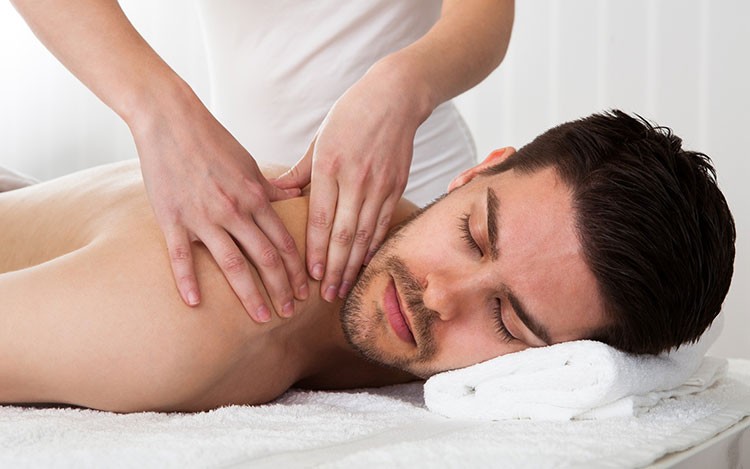 расслабляющий массаж тела мужчине в Москве